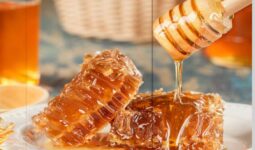 Health Benefit of Raw Honey, raw honey benefits for skin, raw honey benefits for men, raw honey benefits for allergies, raw honey benefits for lungs, raw honey benefits and side effects, raw honey benefits for diabetics,