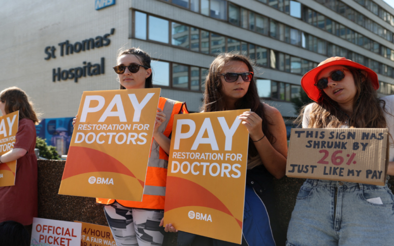 UK Hospital Doctors Announce Record-breaking Strike over Pay Dispute